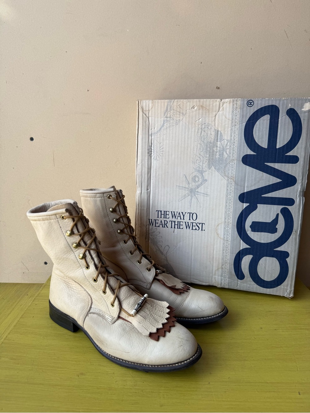 Vintage ACME Western Boots Cream Lace-Up Cowgirl Boots with Brown Fringe - Picture 6 of 10